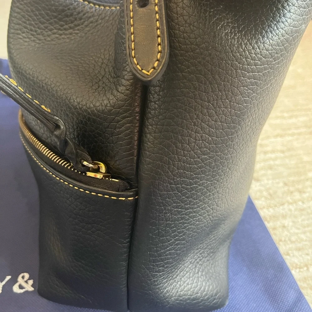 Dooney & Bourke black leather purse - Picture 15 of 15